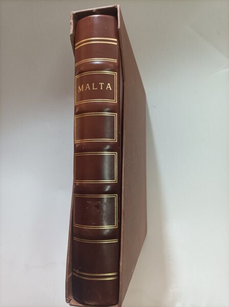 Álbum Artesanal de sellos color marrón título MALTA  / Ref. alb339