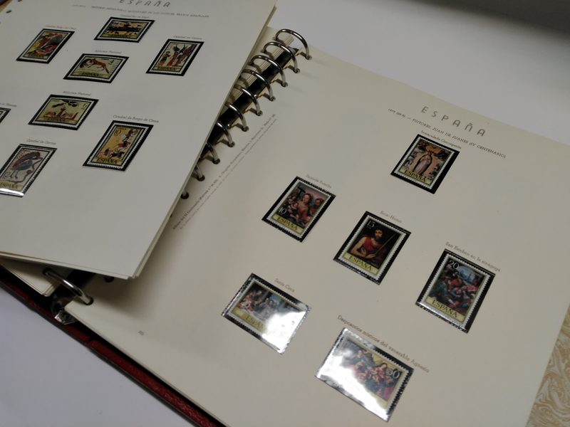 OLEGARIO años 1978 a 1982 montado con estuches transparentes. Textos en CATALÁN. / Ref.028